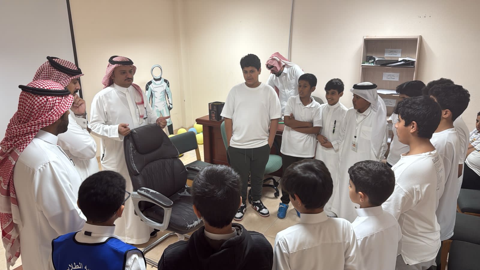 متابعة تدريب الطلاب قبل الحدث